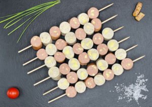 Brochettes de saucisse au fromage